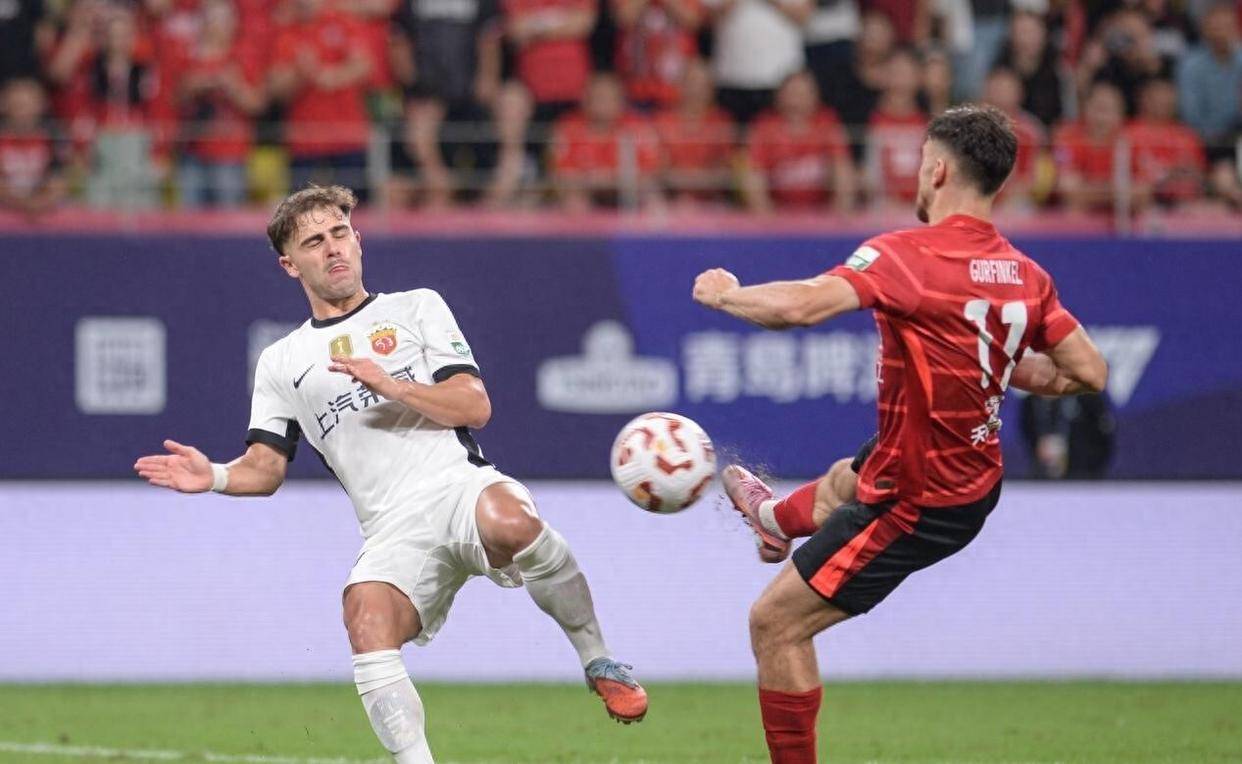 英雄联盟-转折点上海海港更衣室发声；西甲赛后攻防权衡；态度坚定；赛季目标并未改变的简单介绍